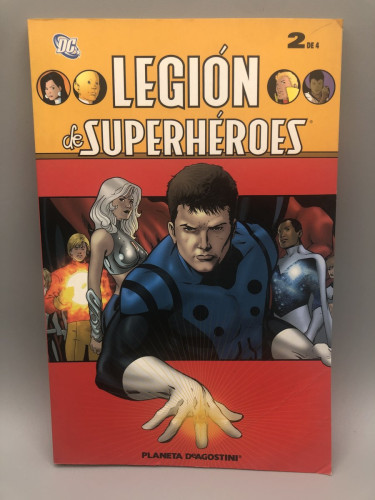 Portada del libro de Legión de Superhéroes Nº2