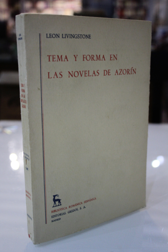 Portada del libro de Tema y forma en las novelas de Azorín.