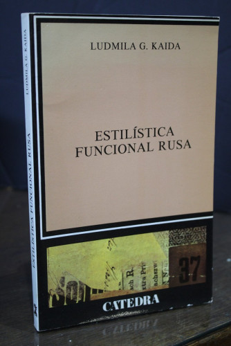 Portada del libro de Estilística funcional rusa. Problemas actuales