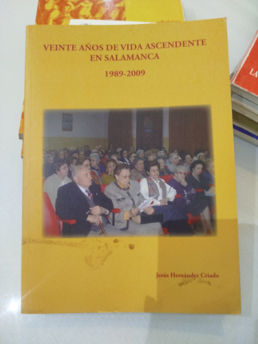 Portada del libro de Veinte años de vida ascendente en Salamanca (1989-2009)