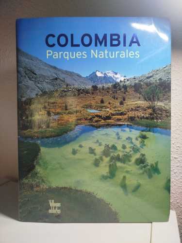 Portada del libro de Colombia. Parques naturales