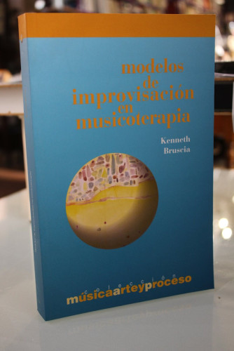 Portada del libro de Modelos de improvisación en musicoterapia