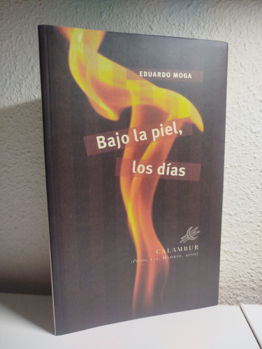 Portada del libro de Bajo la piel, los días