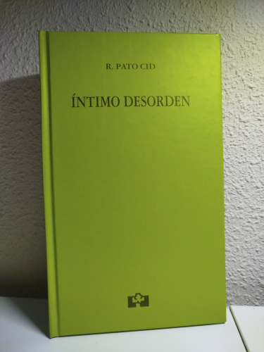 Portada del libro de Íntimo desorden