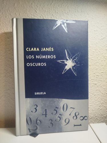 Portada del libro de Los números oscuros