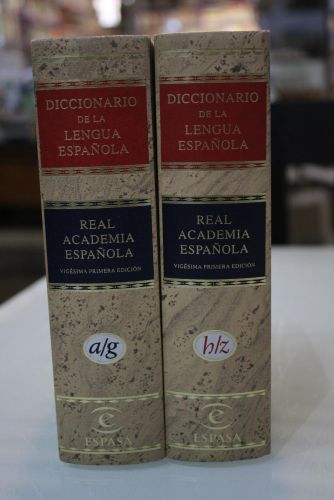 Portada del libro de Diccionario de la Lengua Española. Real Academia Española. Vigésima Primera Edición.- Dos Tomos.