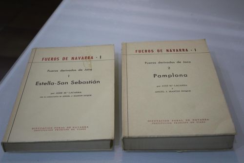Portada del libro de Fueros de Navarra I.- Fueros derivados de Jaca.-Dos tomos