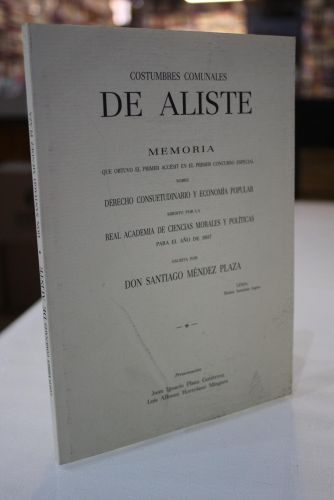 Portada del libro de Costumbres comunales de Aliste