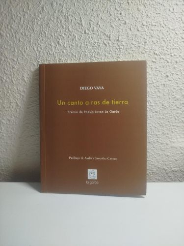 Portada del libro de Un canto a ras de tierra
