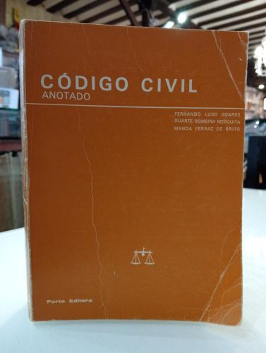 Portada del libro de Código Civil anotado