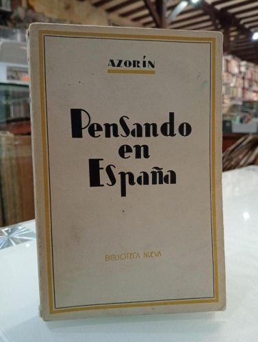 Portada del libro de Pensando en España