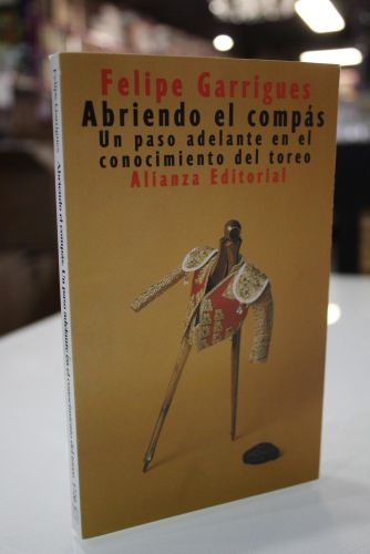 Portada del libro de Abriendo el compás. Un paso adelante en el conocimiento del toreo.