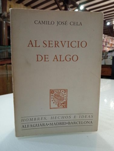 Portada del libro de Al servicio de algo