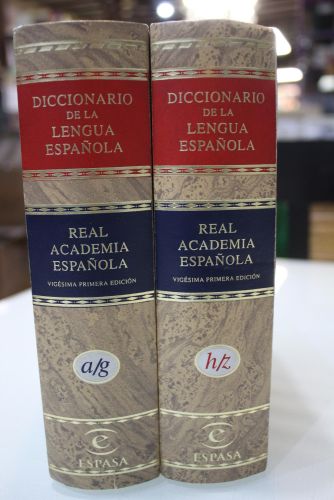Diccionario de la Lengua Española. Real Academia Española. Vigésima Primera Edición.- Dos Tomos.