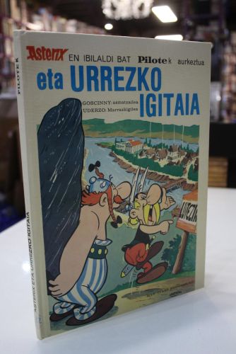 Portada del libro de Asterix eta urrezko igitaia