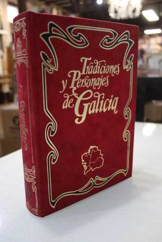 Portada del libro de Tradiciones y personajes de Galicia. Tomo V. Arquivos II.
