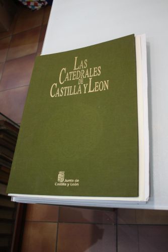 Portada del libro de Las Catedrales en Castilla y León.- 18 fascículos
