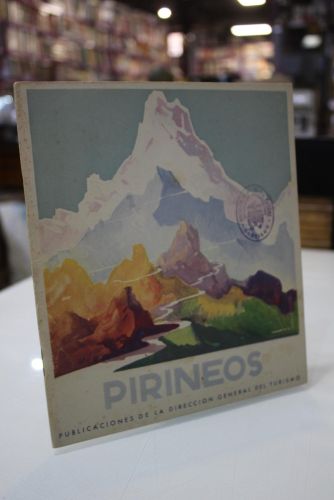 Portada del libro de Pirineos.- Publicaciones de la Dirección General de Turismo.