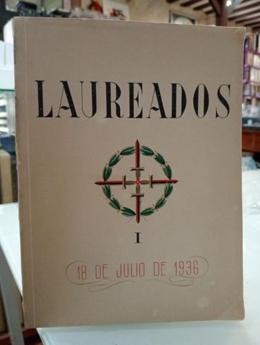 Portada del libro de Laureados. Tomo I [Dedicado]