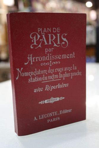 Portada del libro de Plan de Paris par Arrondissement. Guide indicateur des Rues de Paris avec les stations du Métropolitain...