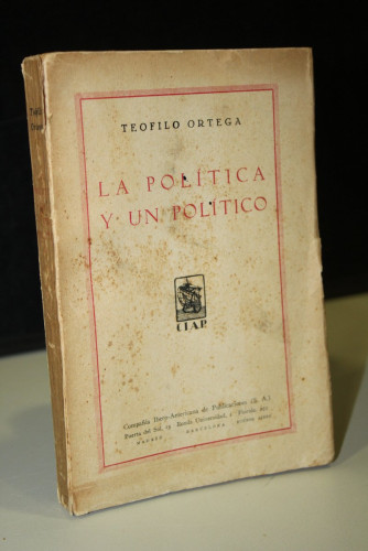 Portada del libro de La política y un político