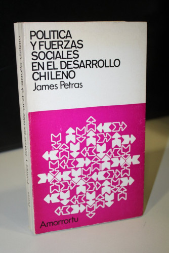 Portada del libro de Política y fuerzas sociales en el desarrollo chileno