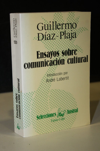 Portada del libro de Ensayos sobre comunicación cultural