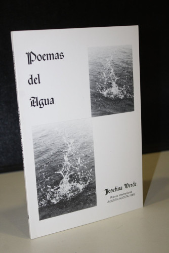 Portada del libro de Poemas del agua