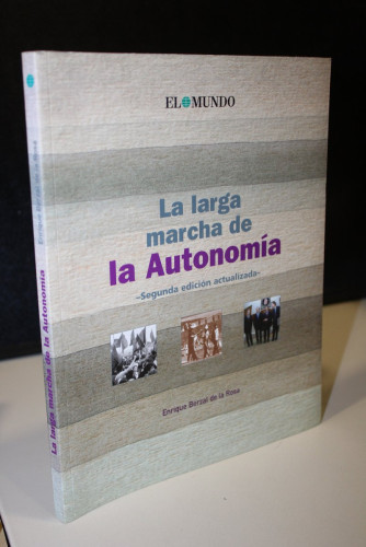 Portada del libro de La larga marcha de la Autonomía