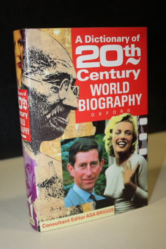 Portada del libro de A Dictionary of Twentieth Century World Biography.- Oxford University Press