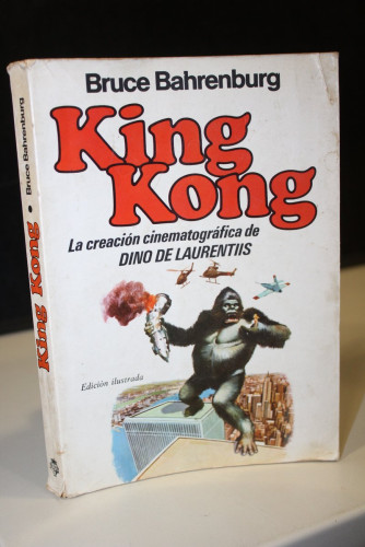 Portada del libro de King Kong. La creación cinematográfica de Dino de Laurentiis