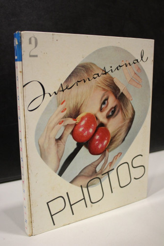 Portada del libro de International Photos 2. Auserlesene Bilder im Mittel- und Grobformat, in Farbe und Schwarzweib.