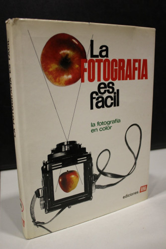 Portada del libro de La fotografía es fácil VI. La fotografía en color.