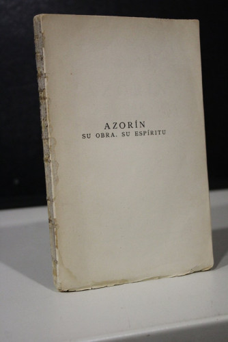 Portada del libro de Azorín. Su obra, su espíritu