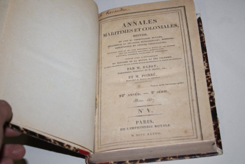 Portada del libro de V.- Annales maritimes et coloniales, Recueil de Lois et Ordonnances royales, Règlements et Décisions...