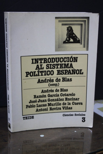 Portada del libro de Introducción al sistema político español