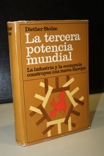 Portada del libro de La tercera potencia mundial