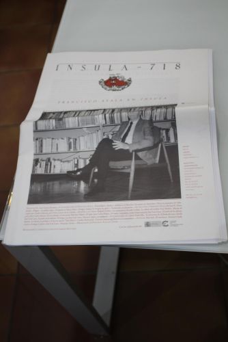 Portada del libro de Ínsula, 718. Francisco Ayala en Ínsula. Octubre 2006.