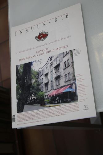 Portada del libro de Ínsula, 816. Travesías: Juan Gelman y José Emilio Pacheco. Diciembre 2014.