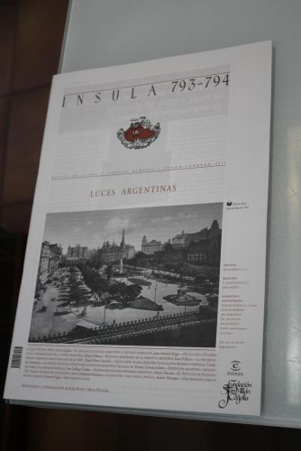 Portada del libro de Ínsula, 793-794. Luces argentinas. Enero-Febrero 2013.