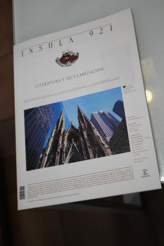 Portada del libro de Ínsula, 921. Literatura y secularización. Septiembre 2023.