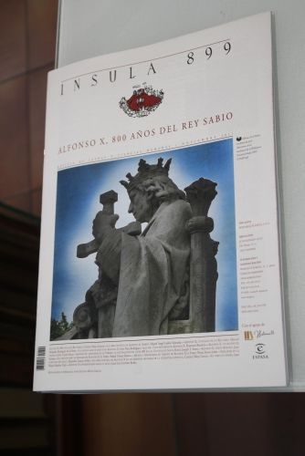 Portada del libro de Ínsula, 899. Alfonso X, 800 años del rey sabio. Noviembre 2021.