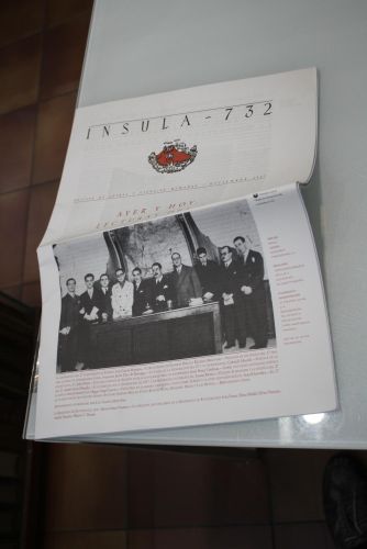 Portada del libro de Ínsula, 732 Ayer y hoy. Lecturas del 27. Diciembre 2007.
