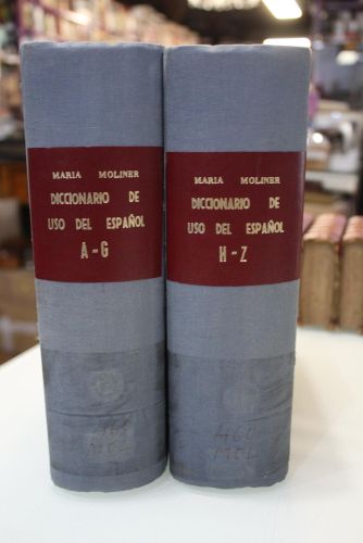 Portada del libro de Diccionario de uso del español.- Dos tomos.