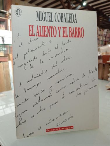 Portada del libro de El aliento y el barro