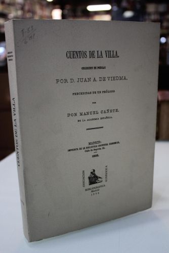 Portada del libro de Cuentos de la Villa. Colección de poesías.