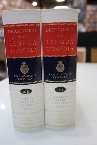 Diccionario de la lengua española.- Dos tomos.