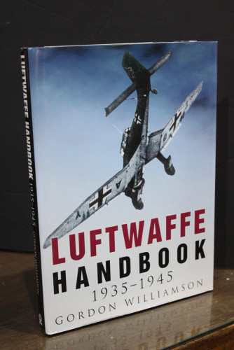 Portada del libro de Luftwaffe Handbook 1935-1945