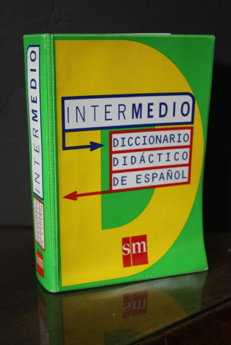 Portada del libro de Diccionarios SM. Diccionario didáctico de español. Intermedio.